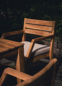 teak stol